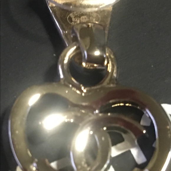 NIB 22P Chanel Heart Earrings - Picture 7 of 9